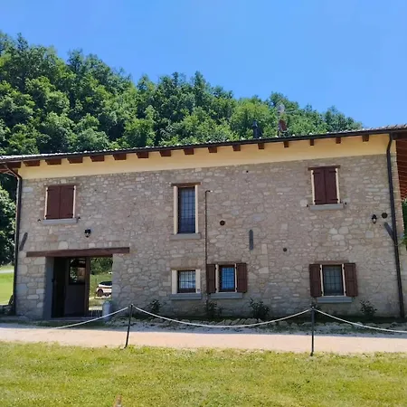 Borgo Doccia 905 فندق مبيت وإفطار *