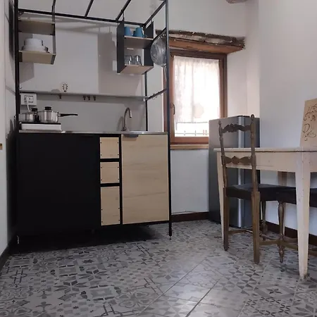 Borgo Doccia 905 فندق مبيت وإفطار Montese