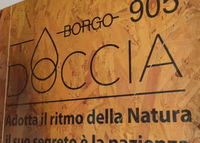 לינה וארוחת בוקר Borgo Doccia 905 3*